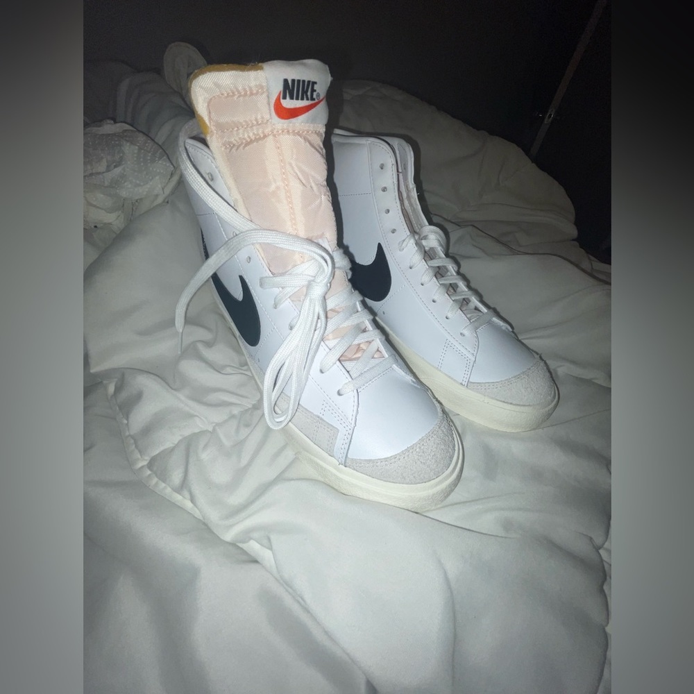 Nike Blazer Mid ‘77 Vintage “White Black”